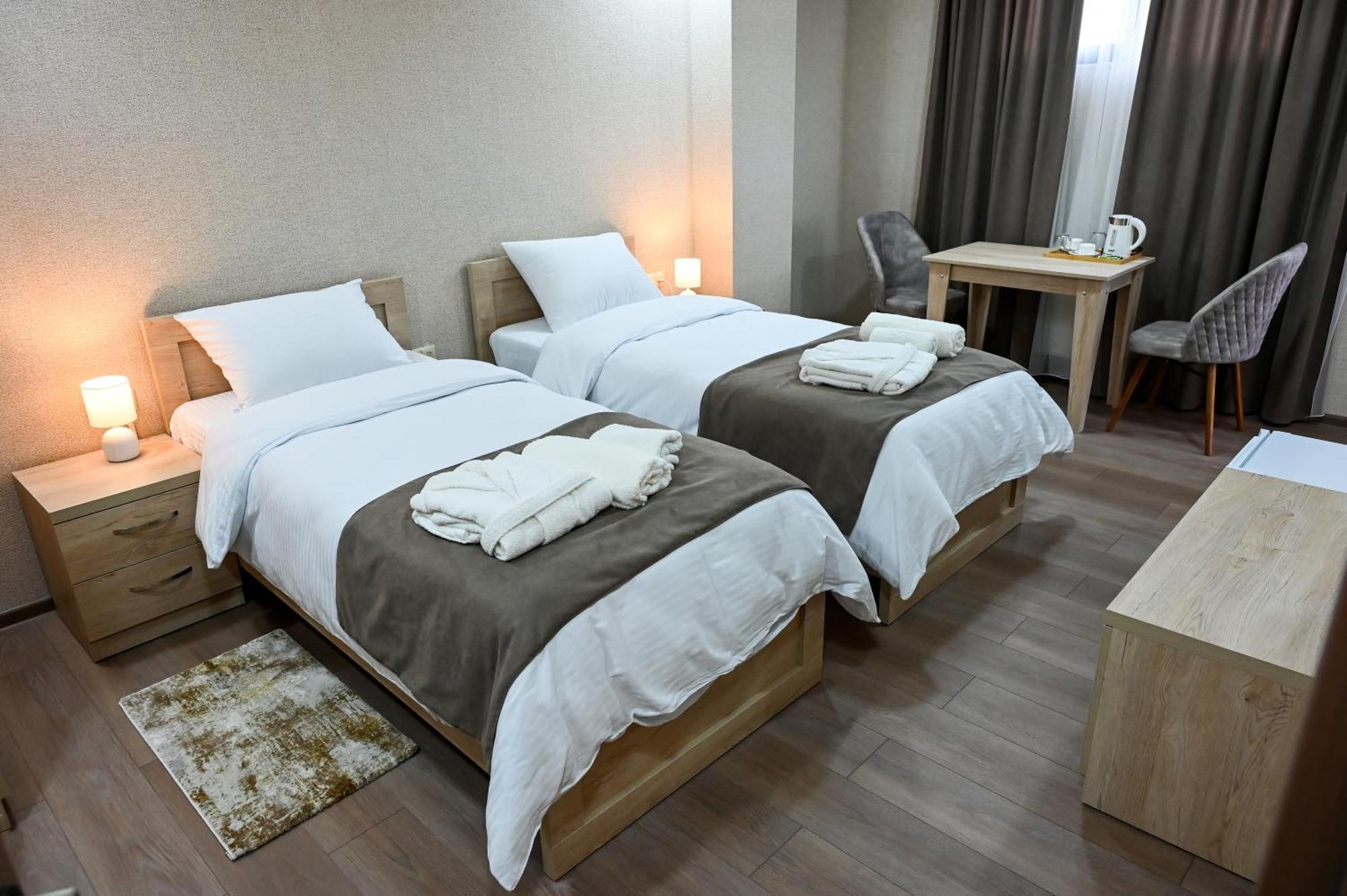 Hotel K124 Kutaisi Exteriör bild