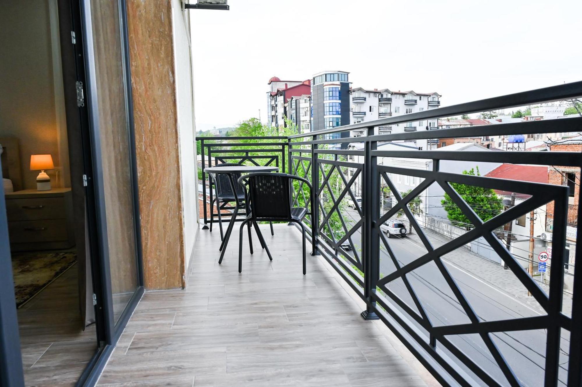 Hotel K124 Kutaisi Exteriör bild