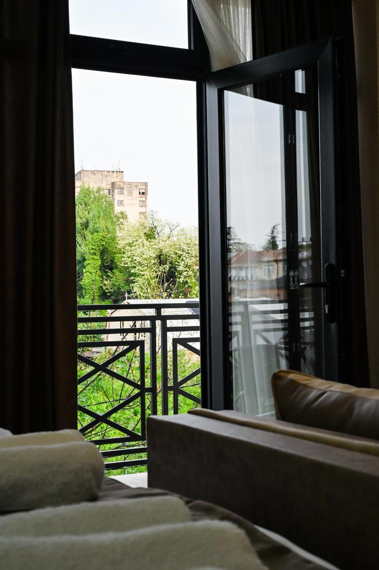 Hotel K124 Kutaisi Exteriör bild
